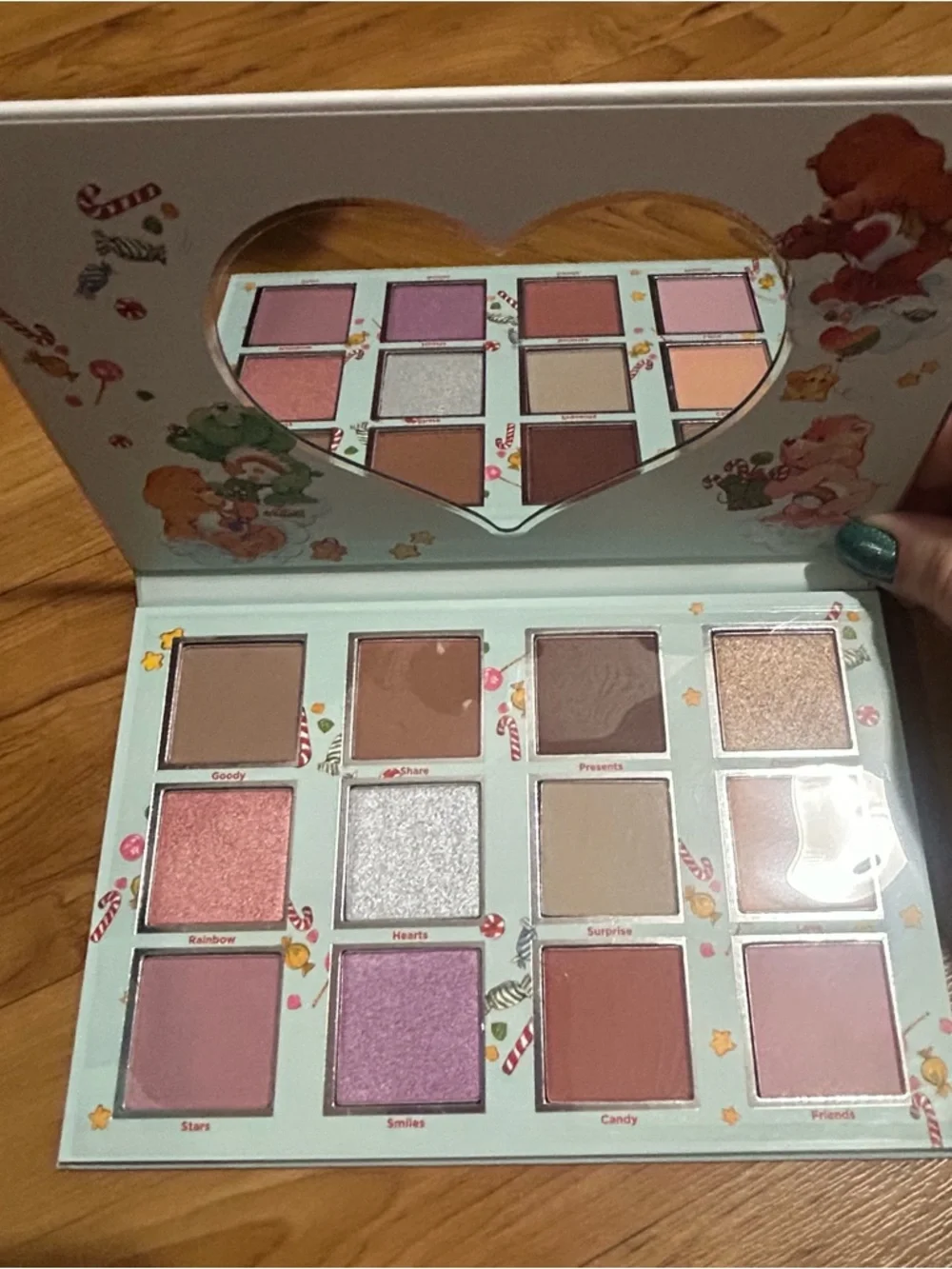 Taste Beauty Care Bears Pink, Purple & Neutral Eyeshadow Palette